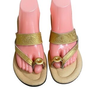 Vintage Princess Kaiulani Flip Flops Black with Gold Hawaiian Size‎ 8 Bling EUC